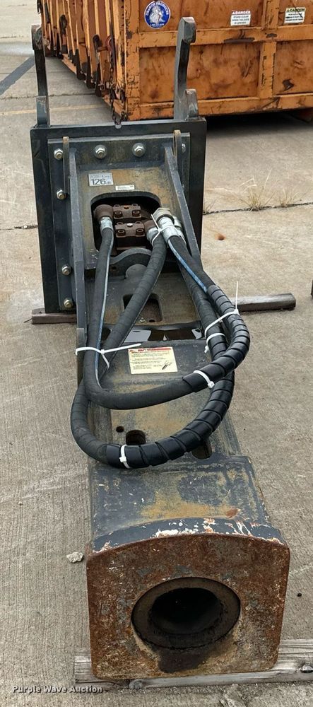 image for item MV9172 Indeco HP5500 excavator breaker