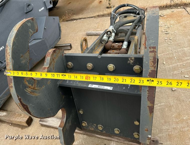 image for item MV9172 Indeco HP5500 excavator breaker