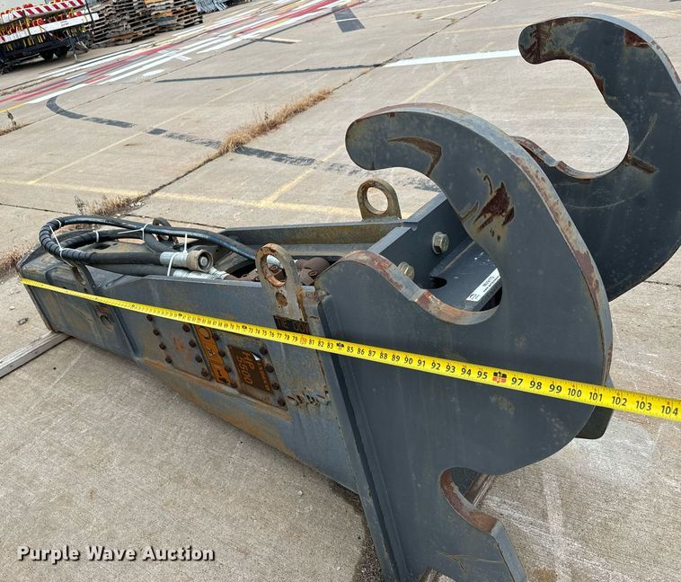 image for item MV9172 Indeco HP5500 excavator breaker