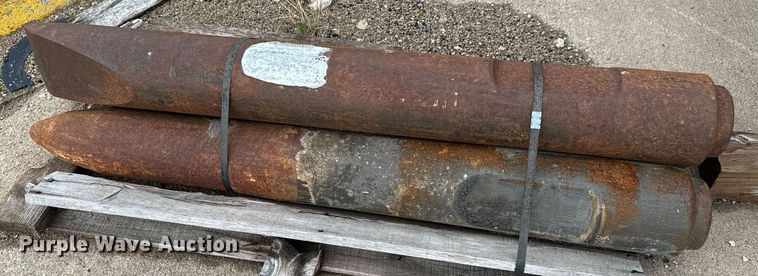 image for item MV9172 Indeco HP5500 excavator breaker