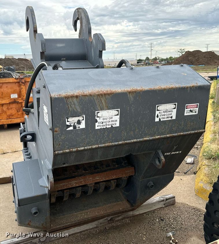 image for item MV9173 Crush-All CR75 excavator rock crusher