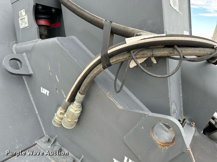 image for item MV9173 Crush-All CR75 excavator rock crusher