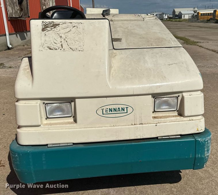 image for item MV9182 Tennant  7400 floor scrubber 