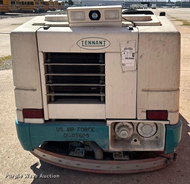 image for item MV9182 Tennant  7400 floor scrubber 