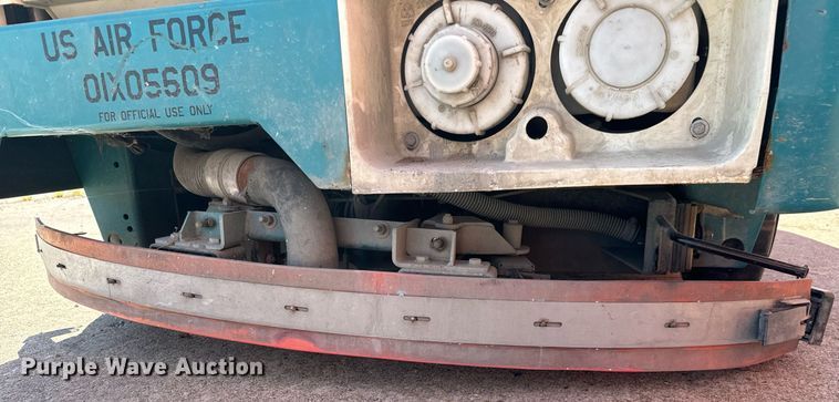 image for item MV9182 Tennant  7400 floor scrubber 