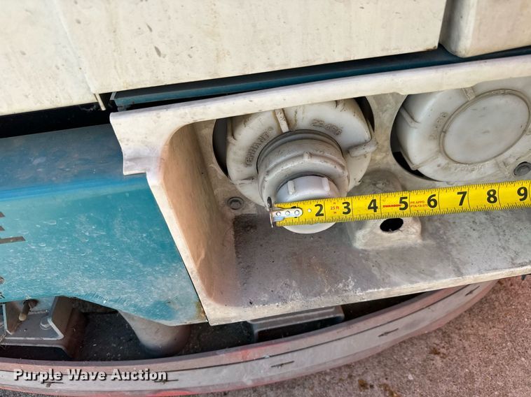 image for item MV9182 Tennant  7400 floor scrubber 