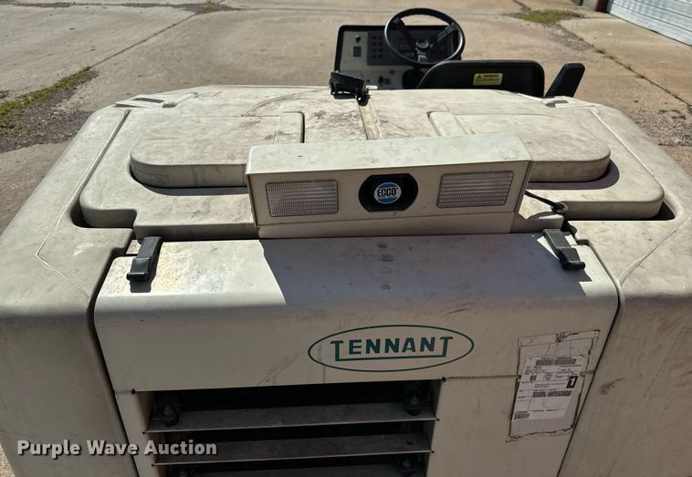 image for item MV9182 Tennant  7400 floor scrubber 