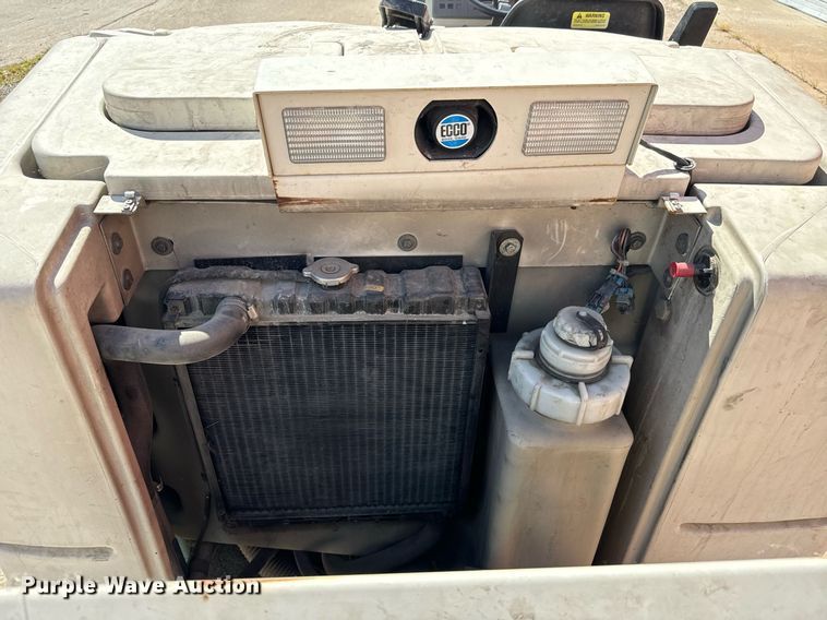 image for item MV9182 Tennant  7400 floor scrubber 