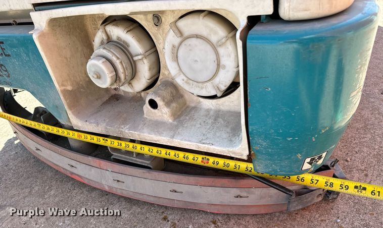 image for item MV9182 Tennant  7400 floor scrubber 