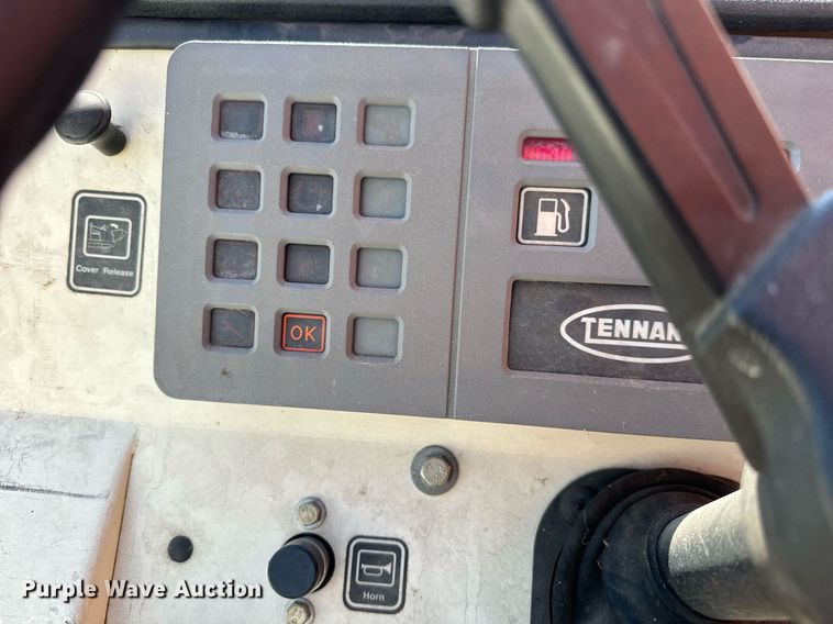 image for item MV9182 Tennant  7400 floor scrubber 