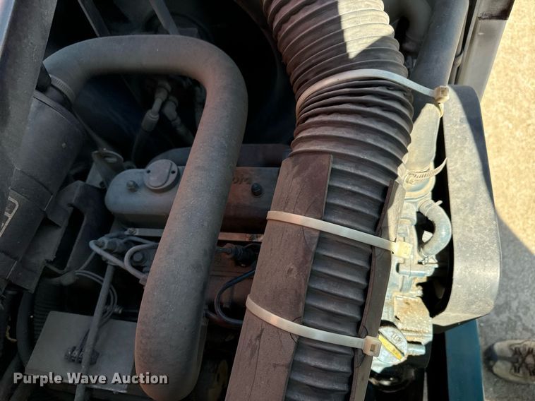 image for item MV9182 Tennant  7400 floor scrubber 