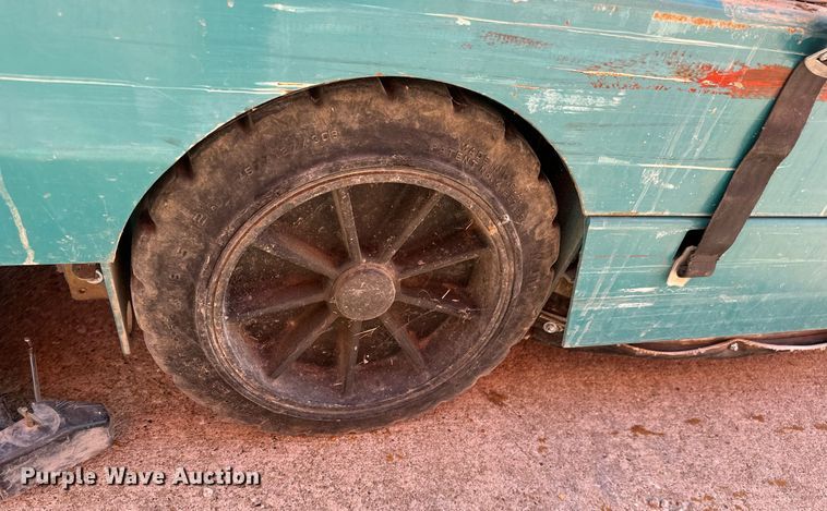 image for item MV9182 Tennant  7400 floor scrubber 