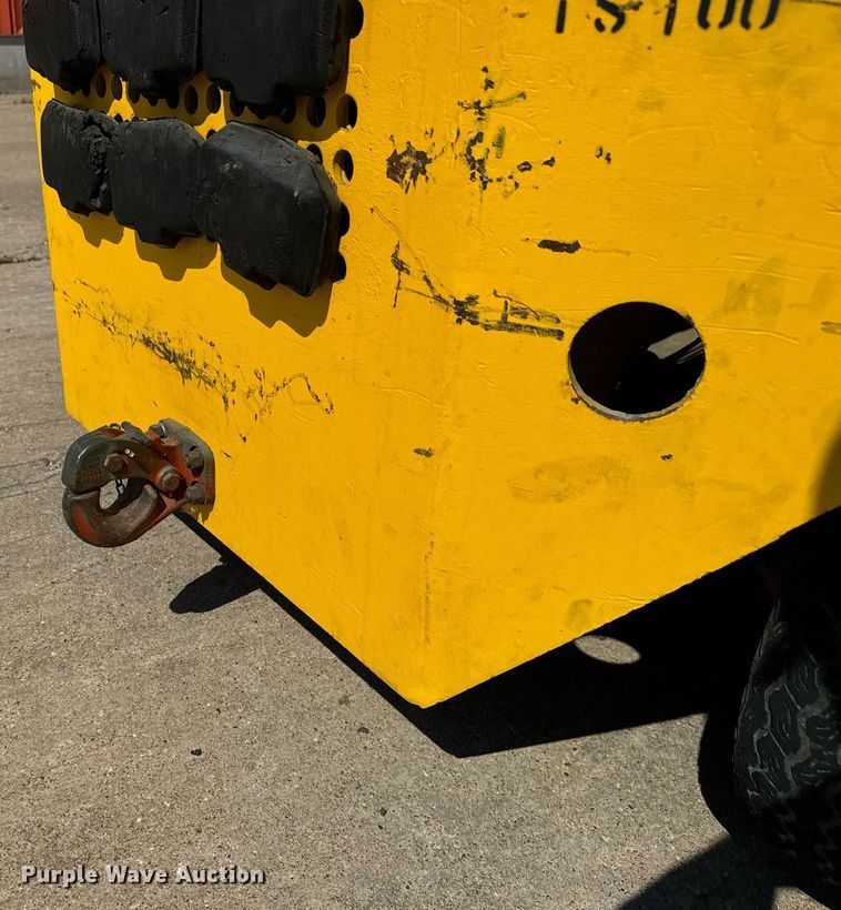 image for item MV9183 1977 Northwestern JG-40PT15 aircraft tug