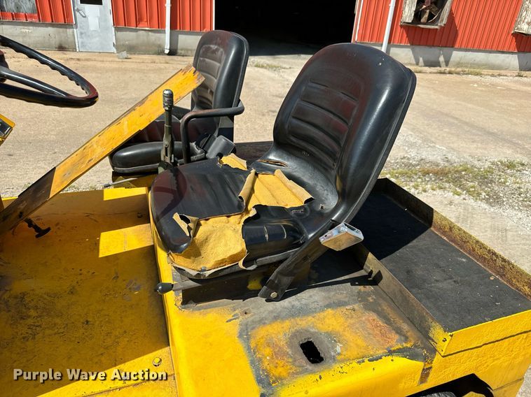 image for item MV9183 1977 Northwestern JG-40PT15 aircraft tug