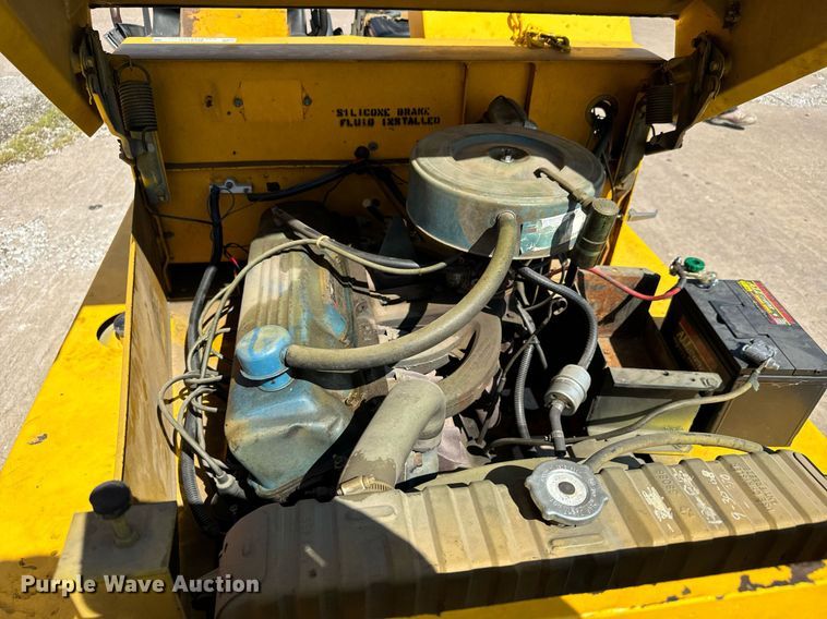 image for item MV9183 1977 Northwestern JG-40PT15 aircraft tug