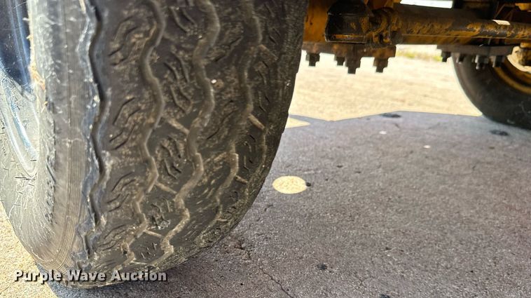 image for item MV9183 1977 Northwestern JG-40PT15 aircraft tug