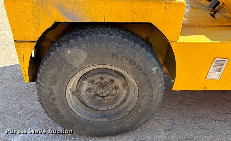 image for item MV9183 1977 Northwestern JG-40PT15 aircraft tug