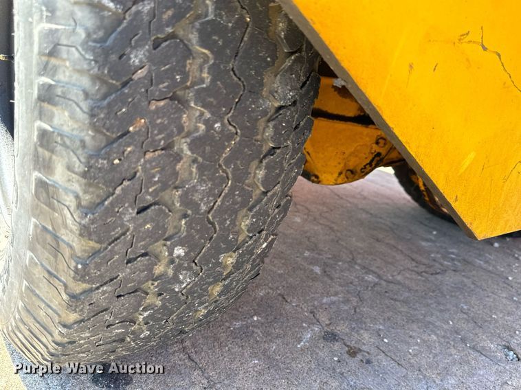 image for item MV9183 1977 Northwestern JG-40PT15 aircraft tug