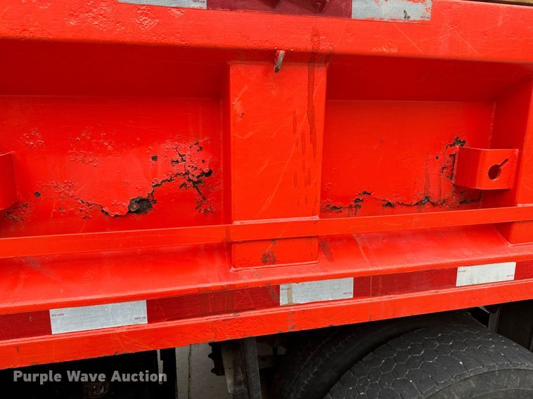 image for item MV9192 1993 International  4900 dump truck