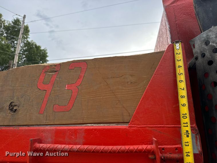 image for item MV9192 1993 International  4900 dump truck