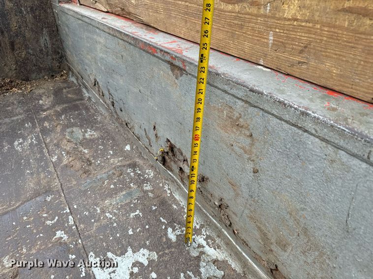 image for item MV9192 1993 International  4900 dump truck