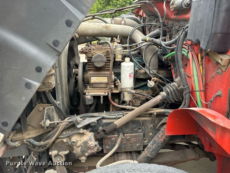 image for item MV9192 1993 International  4900 dump truck