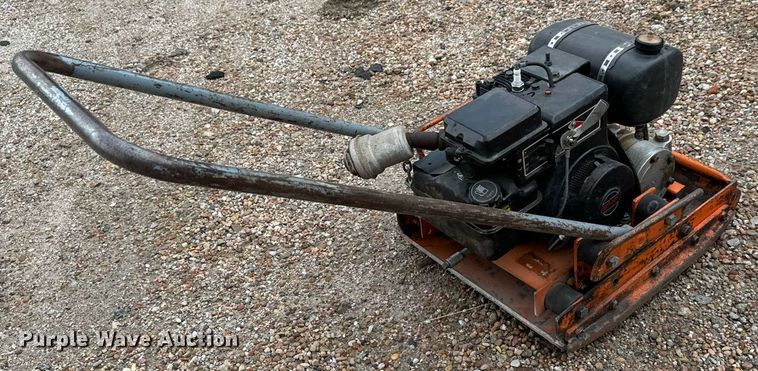 image for item MV9193 Plate compactor