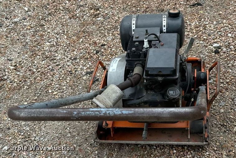 image for item MV9193 Plate compactor