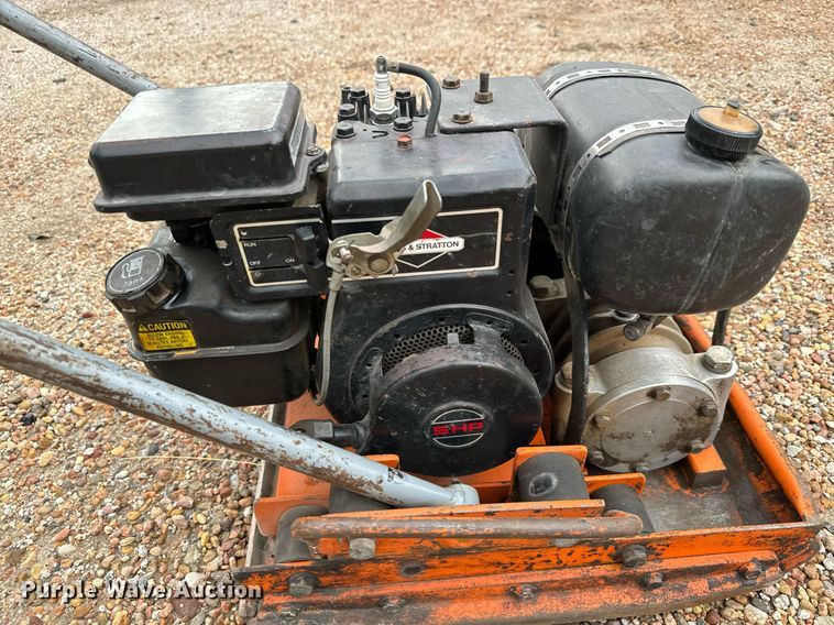 image for item MV9193 Plate compactor