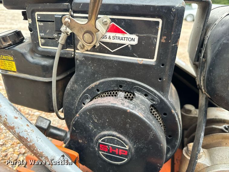 image for item MV9193 Plate compactor