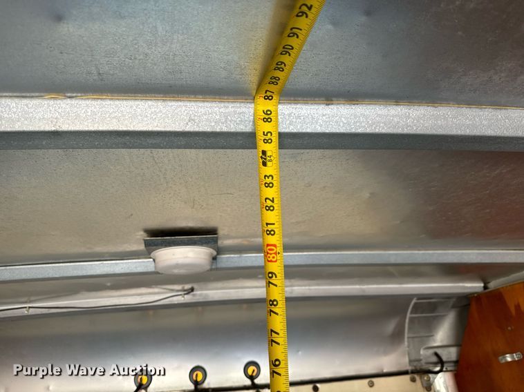 image for item MV9197 1999 Chevrolet  Express 3500 box truck