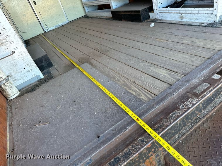 image for item MV9197 1999 Chevrolet  Express 3500 box truck