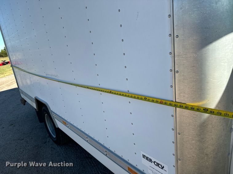 image for item MV9198 2003 Chevrolet Express 3500 box truck