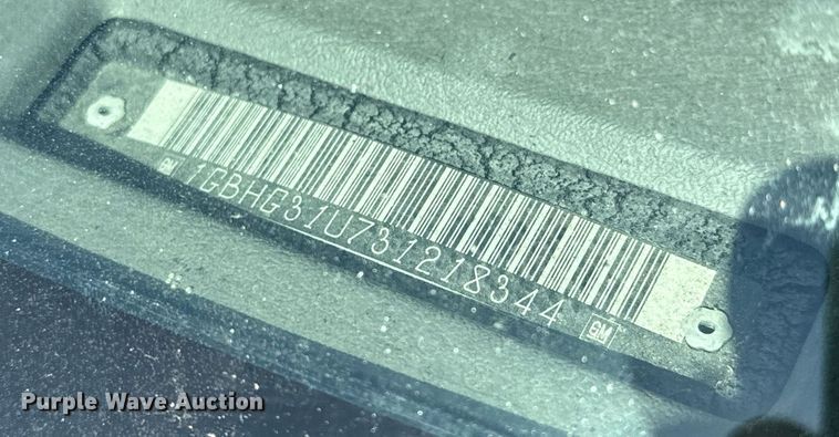 image for item MV9198 2003 Chevrolet Express 3500 box truck