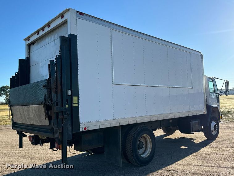 image for item MV9199 2003 Freightliner FC70 box truck