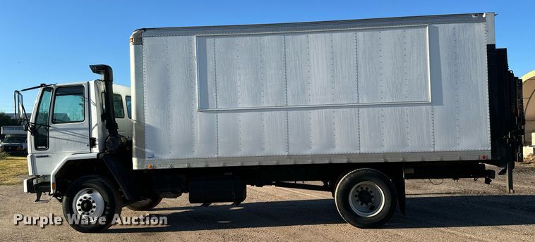 image for item MV9199 2003 Freightliner FC70 box truck