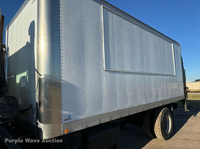 image for item MV9199 2003 Freightliner FC70 box truck