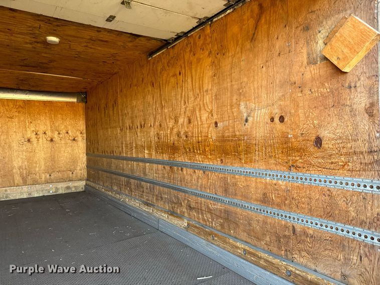 image for item MV9199 2003 Freightliner FC70 box truck