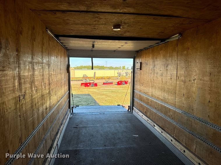 image for item MV9199 2003 Freightliner FC70 box truck