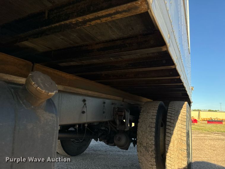 image for item MV9199 2003 Freightliner FC70 box truck