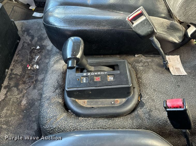 image for item MV9199 2003 Freightliner FC70 box truck