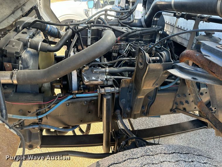 image for item MV9199 2003 Freightliner FC70 box truck