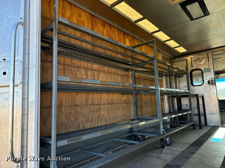 image for item MV9200 2007 Freightliner MT55 delivery truck