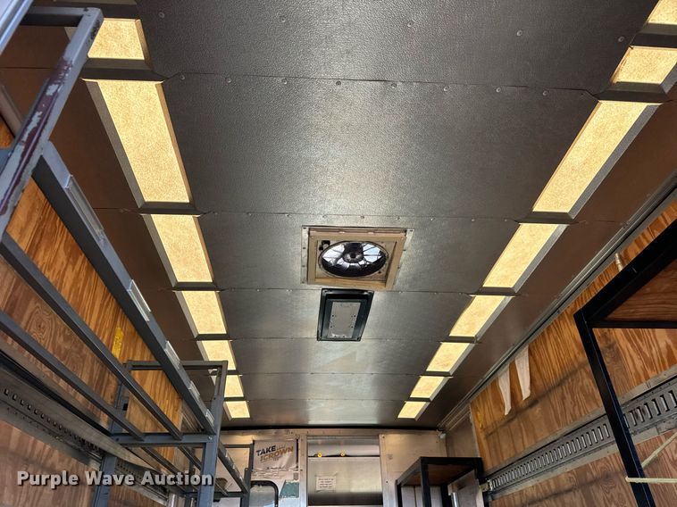 image for item MV9200 2007 Freightliner MT55 delivery truck