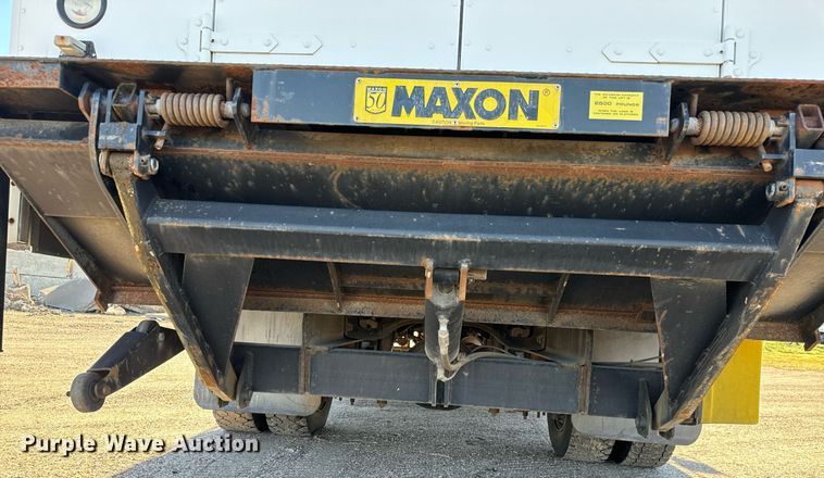 image for item MV9200 2007 Freightliner MT55 delivery truck