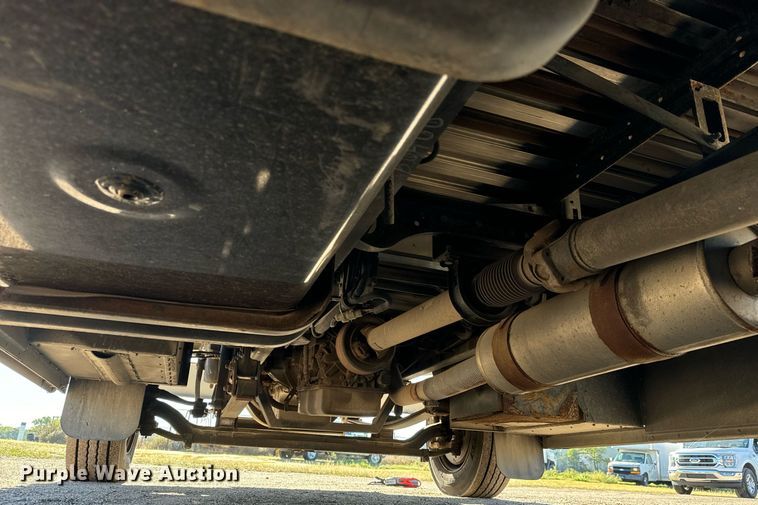 image for item MV9200 2007 Freightliner MT55 delivery truck