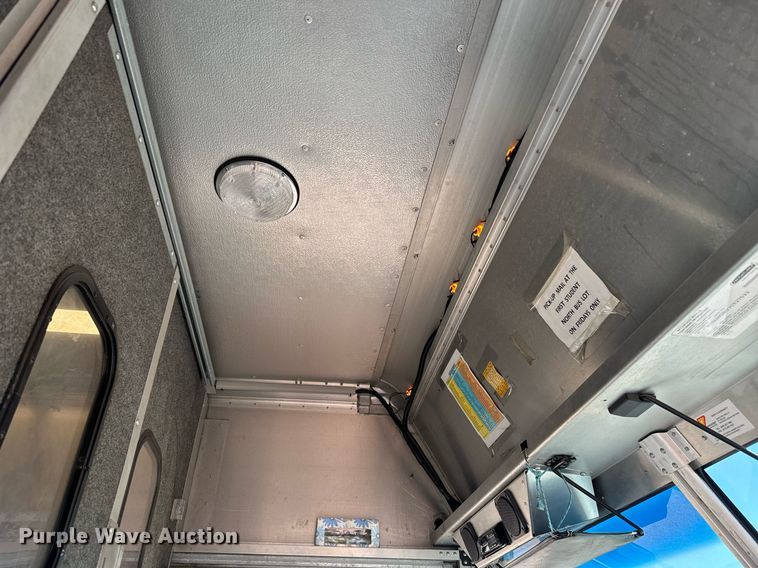 image for item MV9200 2007 Freightliner MT55 delivery truck