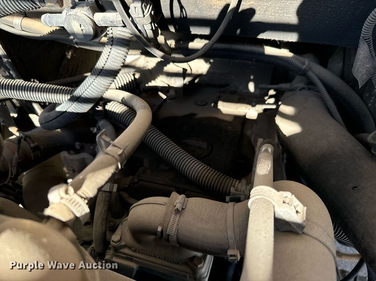 image for item MV9200 2007 Freightliner MT55 delivery truck