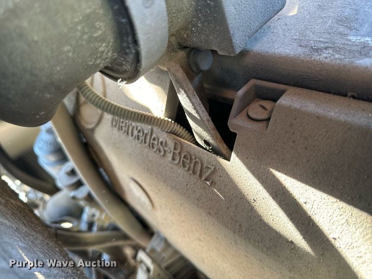 image for item MV9200 2007 Freightliner MT55 delivery truck