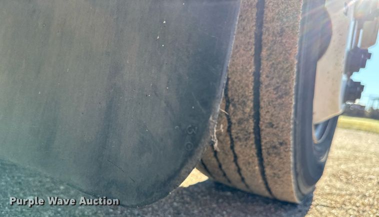 image for item MV9200 2007 Freightliner MT55 delivery truck